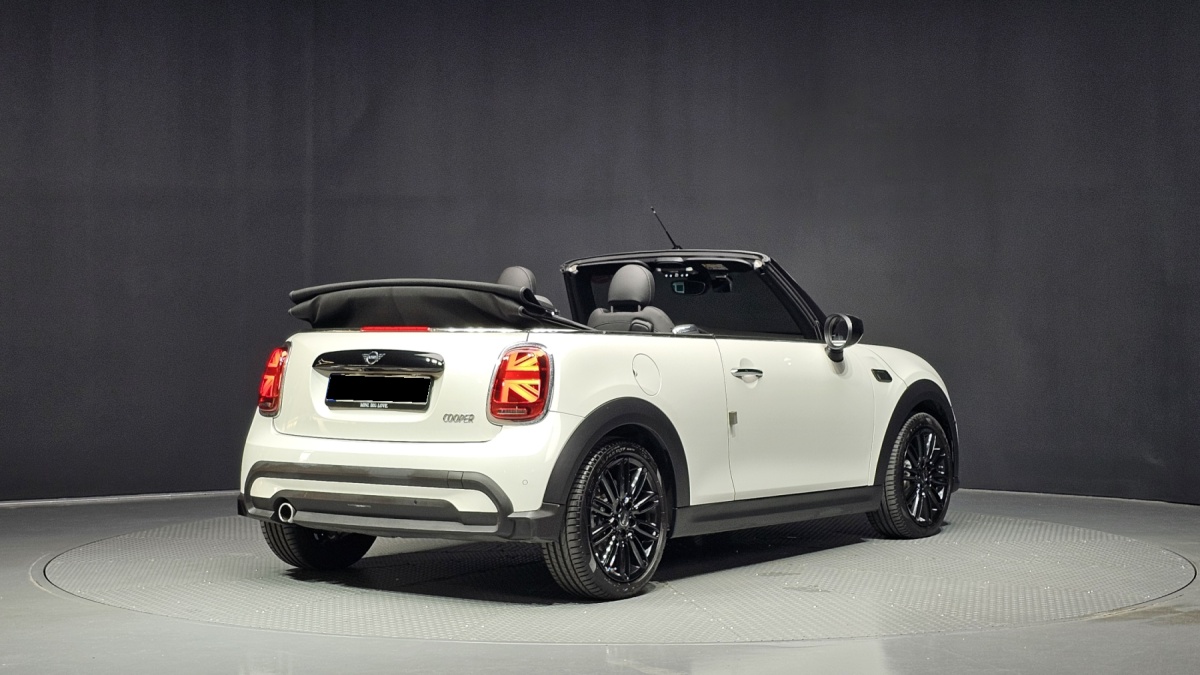 Mini Cooper Convertible, 2024 — фото 2 из 12