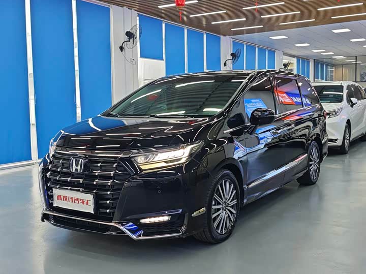 Honda Elysion, 2022 — купить в Москве под ключ