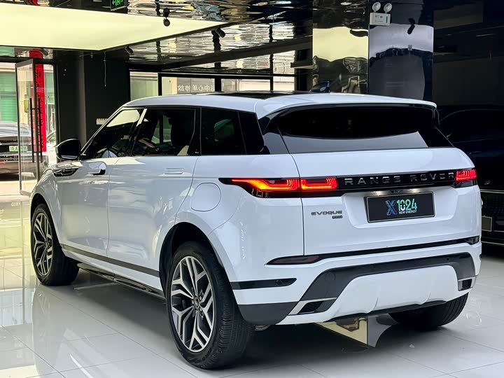 Land Rover Range Rover Evoque L Hybrid, 2023 — фото 6 из 9