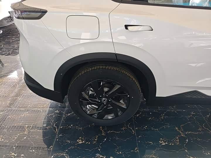 Dongfeng Aeolus Sky EV01, 2025 — фото 5 из 9
