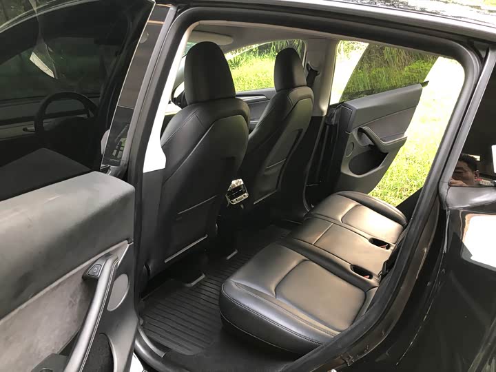 Tesla Model Y, 2023 — фото 8 из 9