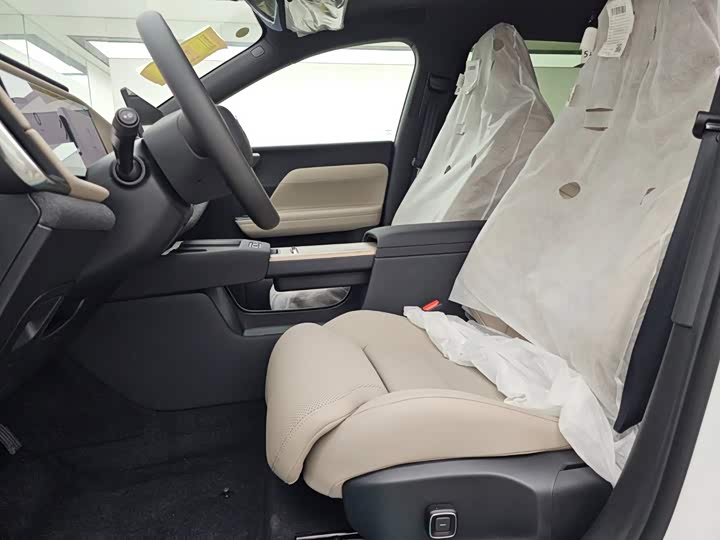 Volvo XC70 Hybrid, 2026 — фото 9 из 9