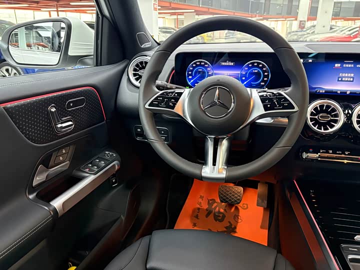 Mercedes-Benz EQB, 2026 — фото 8 из 9
