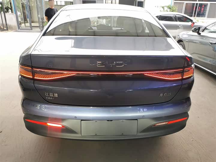 BYD Seal 05 DM-i Hybrid, 2026 — фото 6 из 9