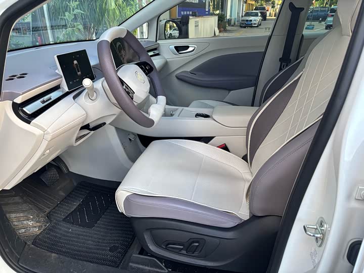 MG Motor 4 EV, 2025 — фото 7 из 9