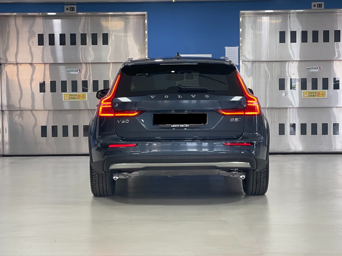 Volvo V60, 2024 — фото 4 из 12