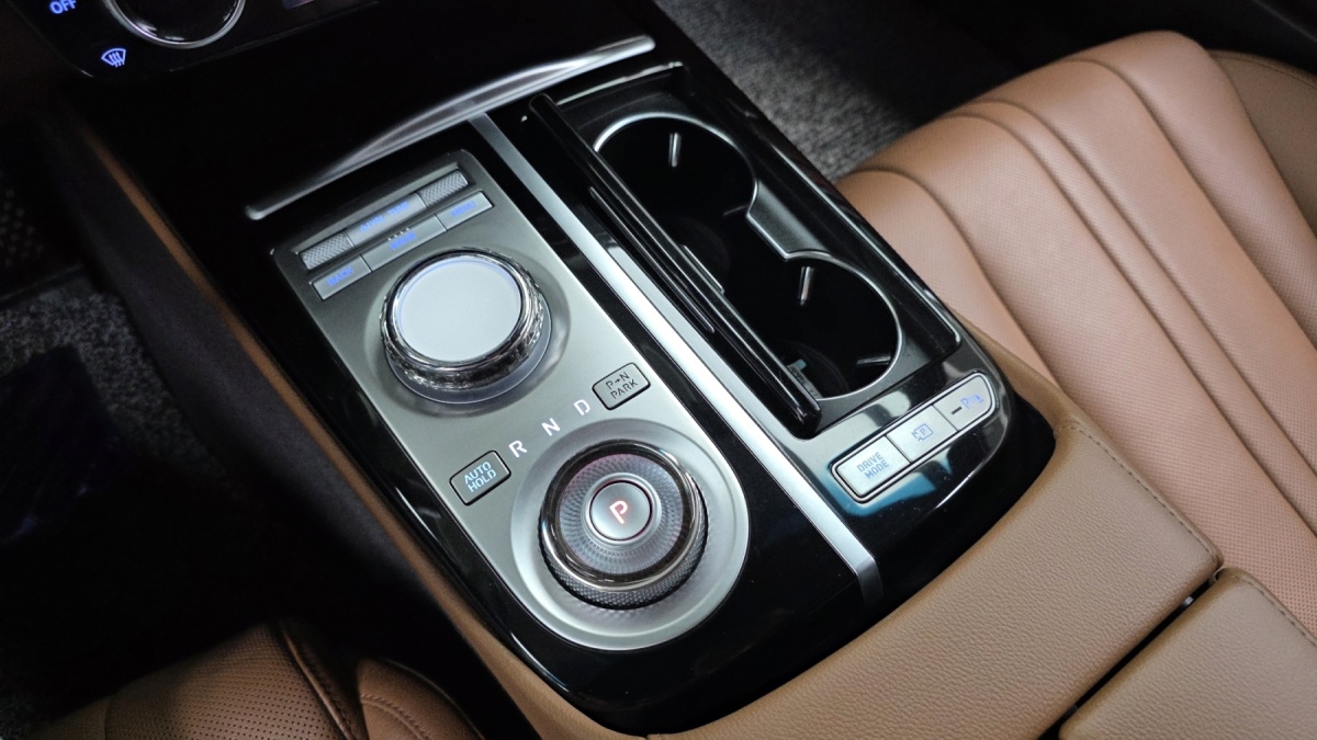 Genesis G80, 2023 — фото 9 из 12