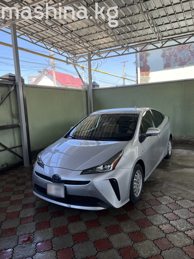 Toyota Prius, 2021 — фото 8 из 12