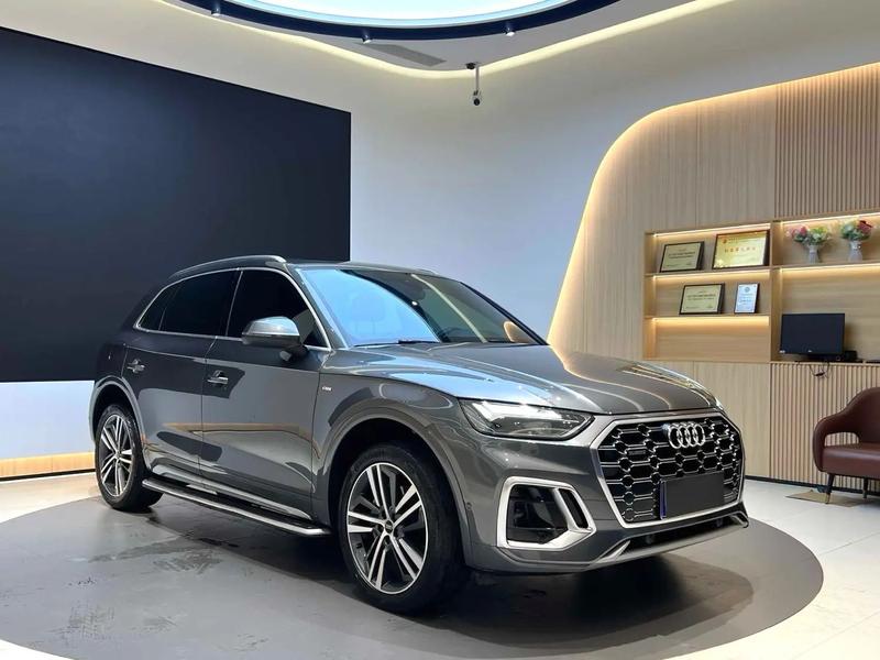 Audi Q5L, 2022 — фото 3 из 10