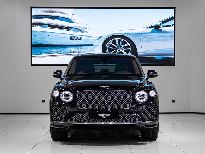 Bentley Bentayga, 2022 — фото 2 из 9