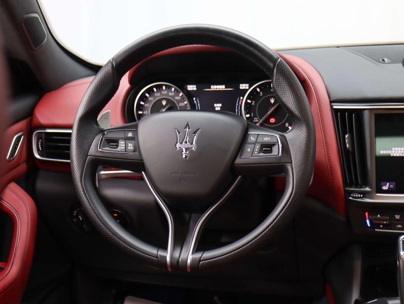 Maserati Levante, 2021 — фото 9 из 12