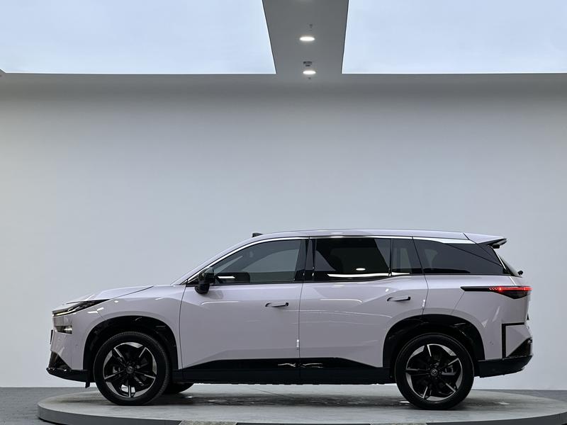 Toyota bZ3X, 2024 — фото 4 из 12