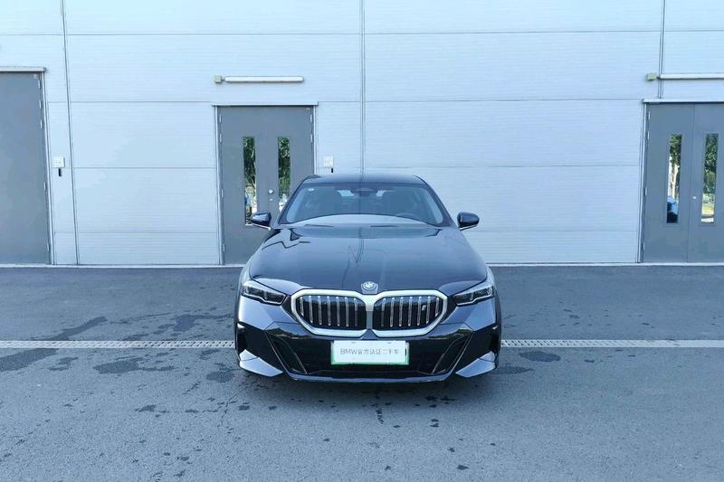 BMW i5, 2025 — фото 2 из 9
