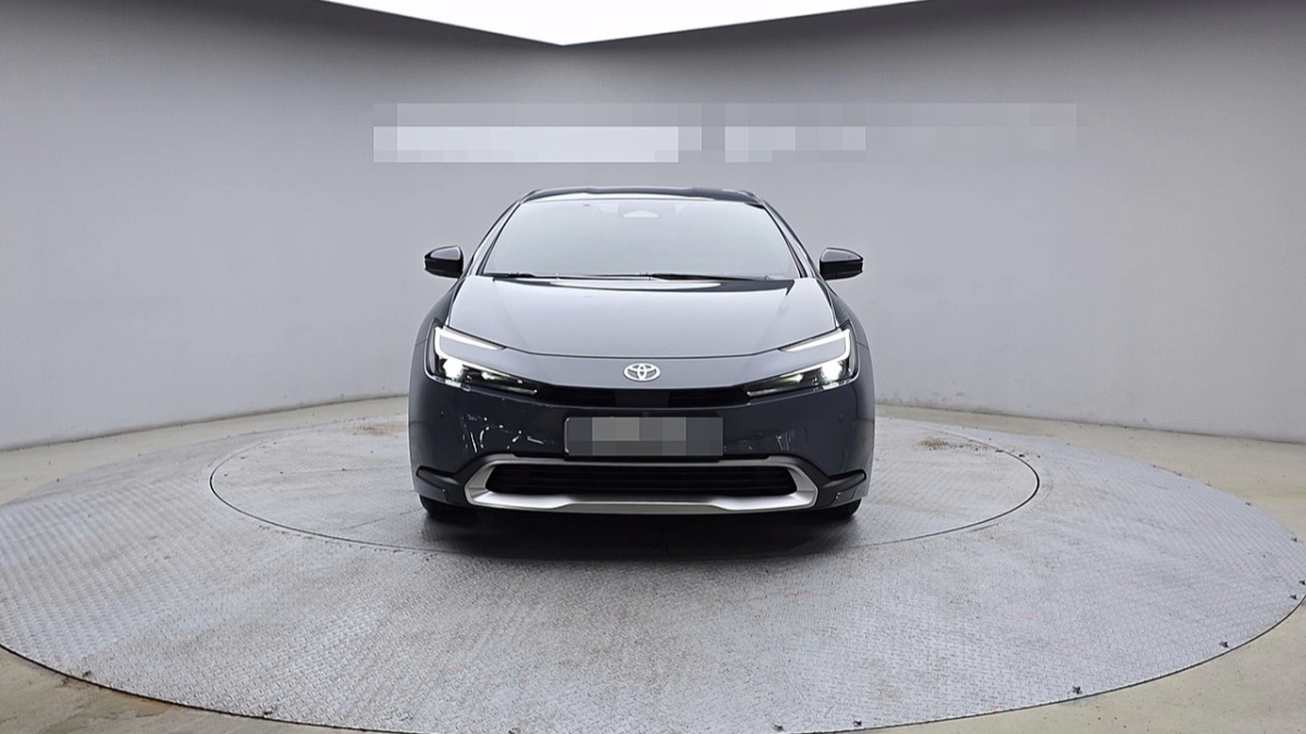 Toyota Prius, 2024 — фото 3 из 12
