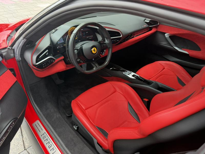 Ferrari 296, 2023 — фото 8 из 12