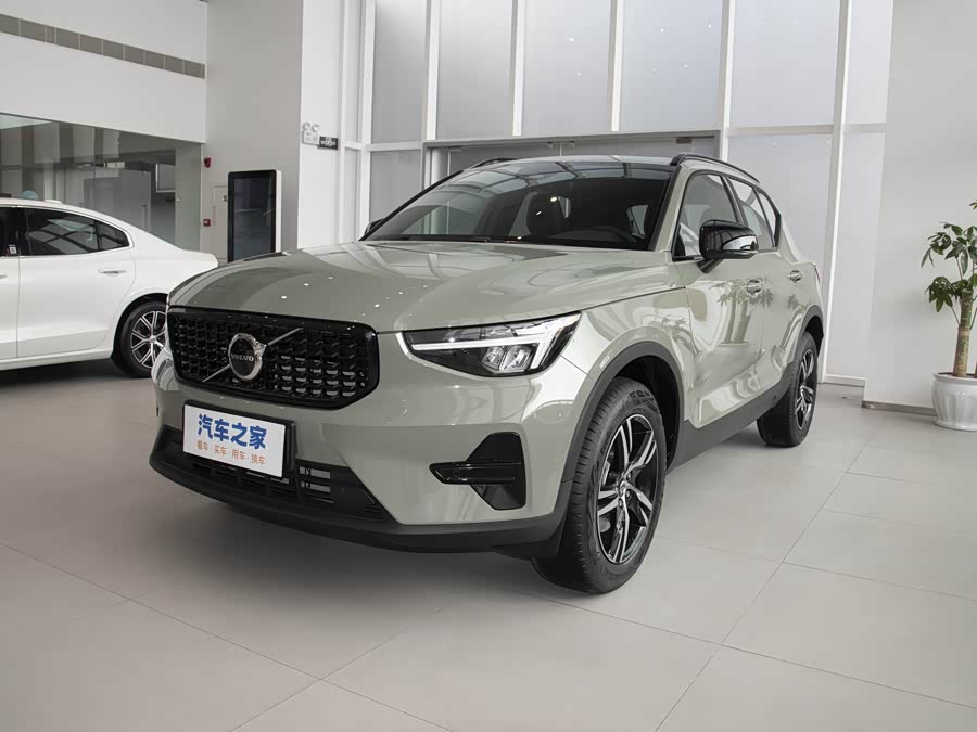 Volvo XC40, 2026 — купить в Санкт-Петербурге под ключ