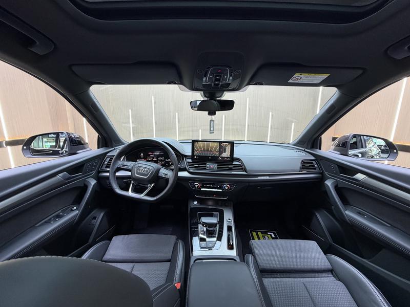 Audi Q5L Sportback, 2022 — фото 7 из 10