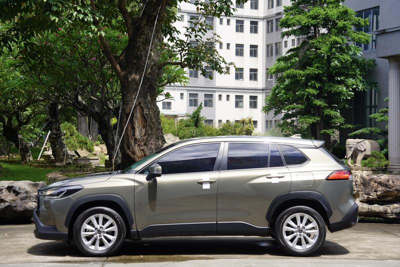 Toyota Corolla Cross, 2021 — фото 4 из 12