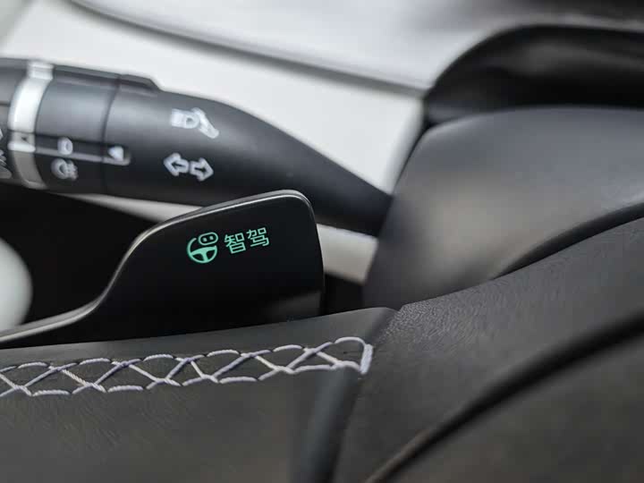 BYD Seal 05 DM-i Hybrid, 2024 — фото 9 из 9