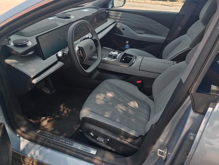Geely Galaxy E8, 2025 — фото 9 из 9