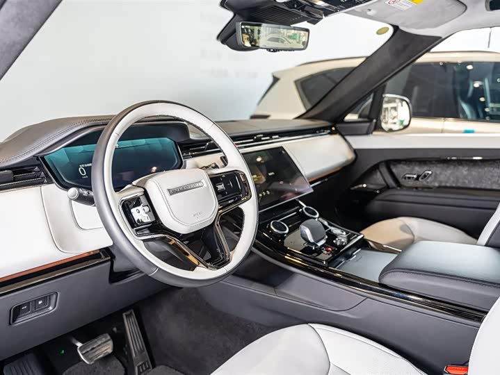 Land Rover Range Rover Sport Hybrid, 2024 — фото 6 из 9