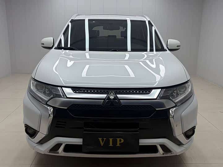 Mitsubishi Outlander, 2021 — фото 2 из 9