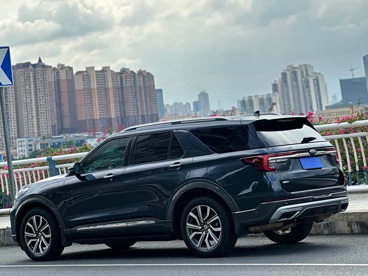 Ford Explorer, 2022 — фото 5 из 9