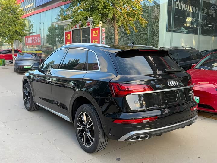 Audi Q5L, 2025 — фото 7 из 9