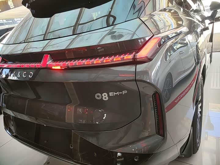 Lynk & Co 08 EM-P Hybrid, 2023 — фото 8 из 9