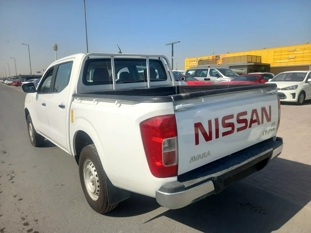 Nissan Navara, 2022 — фото 6 из 10
