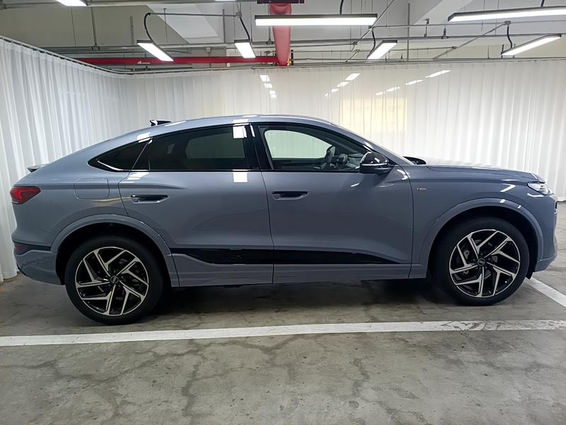 Audi Q6L e-tron Sportback, 2026 — фото 8 из 12
