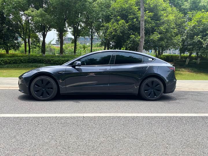 Tesla Model 3, 2024 — фото 3 из 9