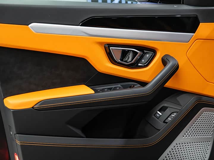 Lamborghini Urus, 2022 — фото 4 из 9