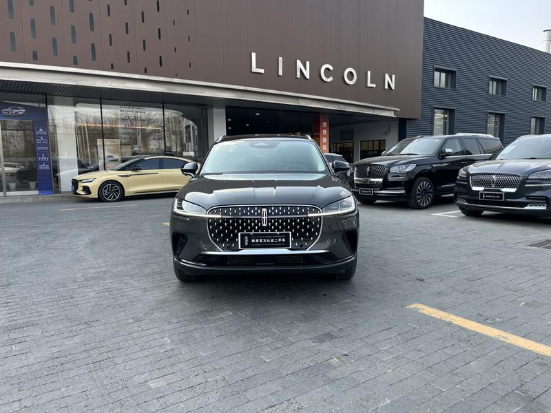 Lincoln Corsair, 2024 — фото 2 из 12