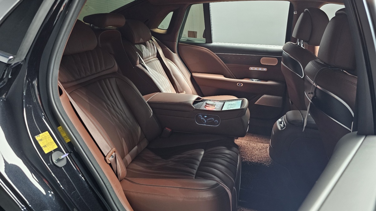 Genesis G90, 2024 — фото 11 из 12