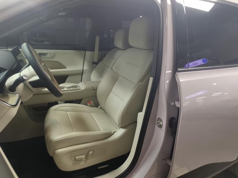 Toyota bZ3X, 2025 — фото 10 из 12