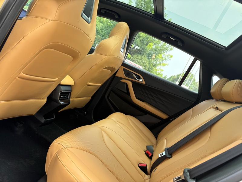 Roewe RX5 Hybrid, 2022 — фото 9 из 10