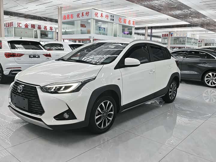 Toyota Yaris L Hatchback, 2022 — купить в Белгороде под ключ