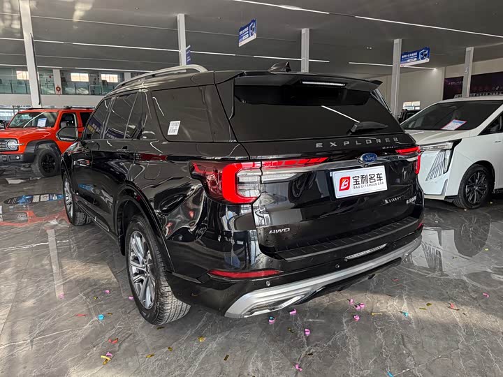 Ford Explorer, 2025 — фото 4 из 12