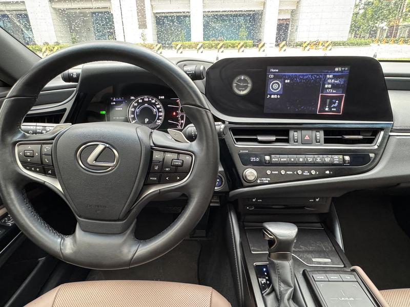 Lexus ES, 2021 — фото 9 из 12