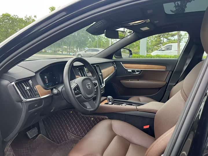 Volvo S90, 2024 — фото 4 из 9