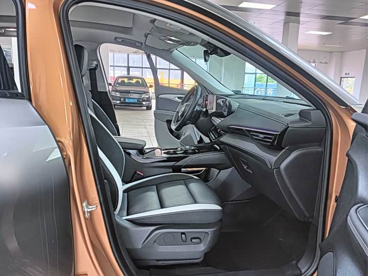 Buick Envision Plus, 2025 — фото 8 из 9