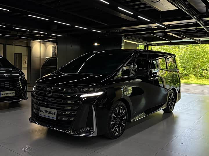 Toyota Vellfire, 2024 — купить в Санкт-Петербурге под ключ