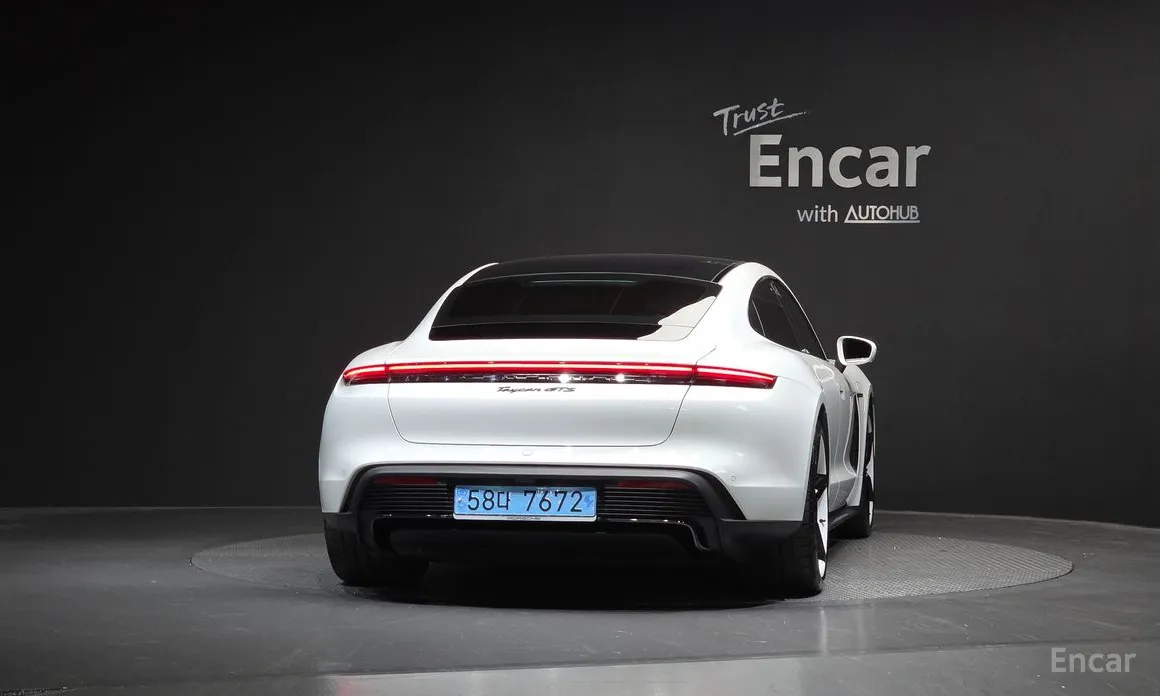 Porsche Taycan, 2023 — фото 4 из 12