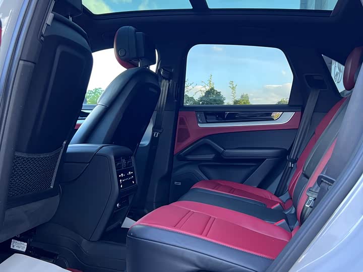 Porsche Cayenne, 2023 — фото 6 из 9