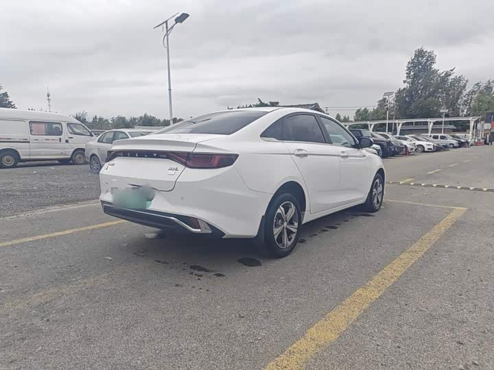 Geely Emgrand L Hi·P Hybrid, 2022 — фото 5 из 9