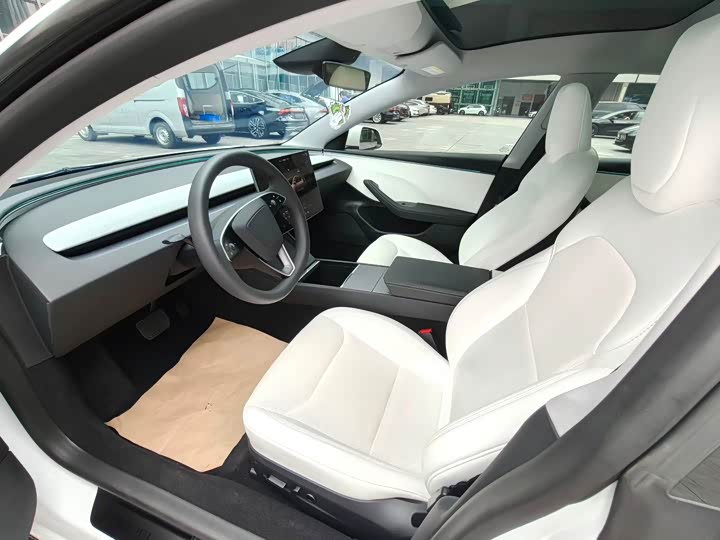 Tesla Model 3, 2025 — фото 6 из 9