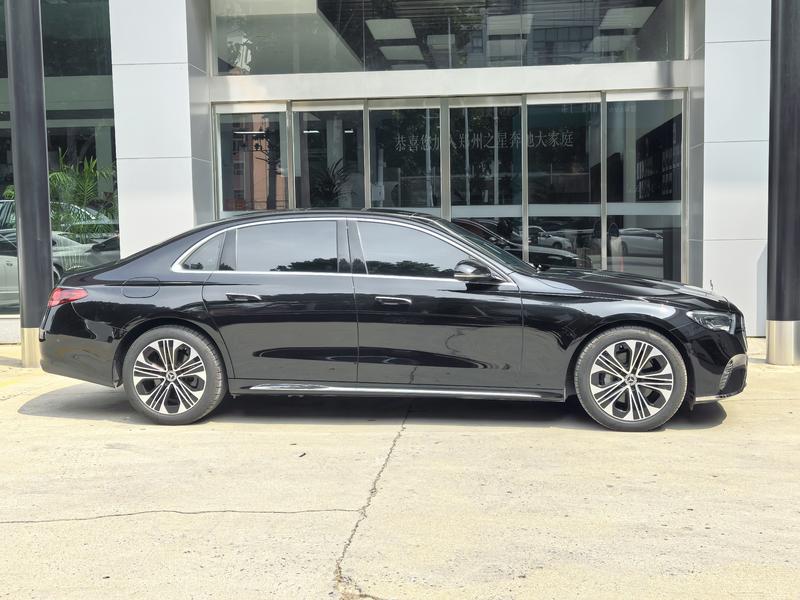 Mercedes-Benz E-Class, 2025 — фото 8 из 12