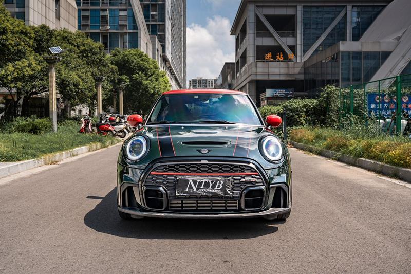 Mini Mini JCW, 2021 — фото 2 из 12