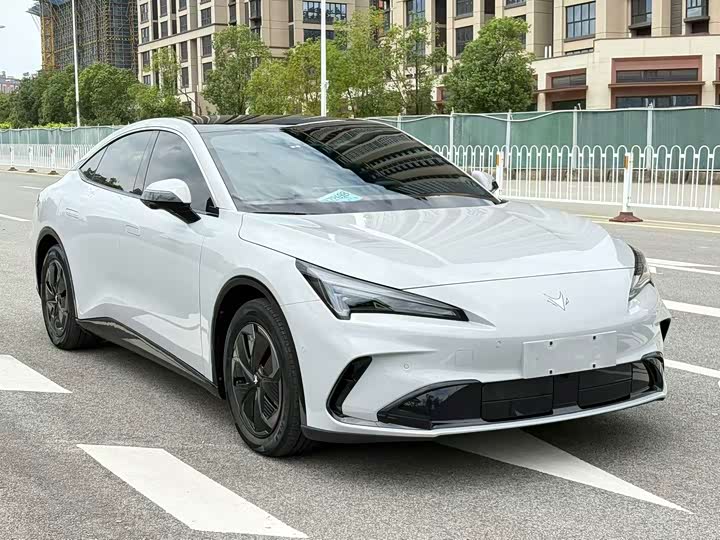 BAIC Arcfox Alpha S5, 2026 — фото 3 из 9
